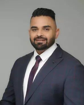 Jasdeep Kandhola, Abbotsford, Real Estate Agent